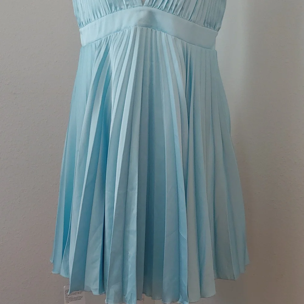 Abercrombie & Fitch Plunge Satin Pleated Formal Dress Sky Blue Women's Large NWT - Picture 11 of 17